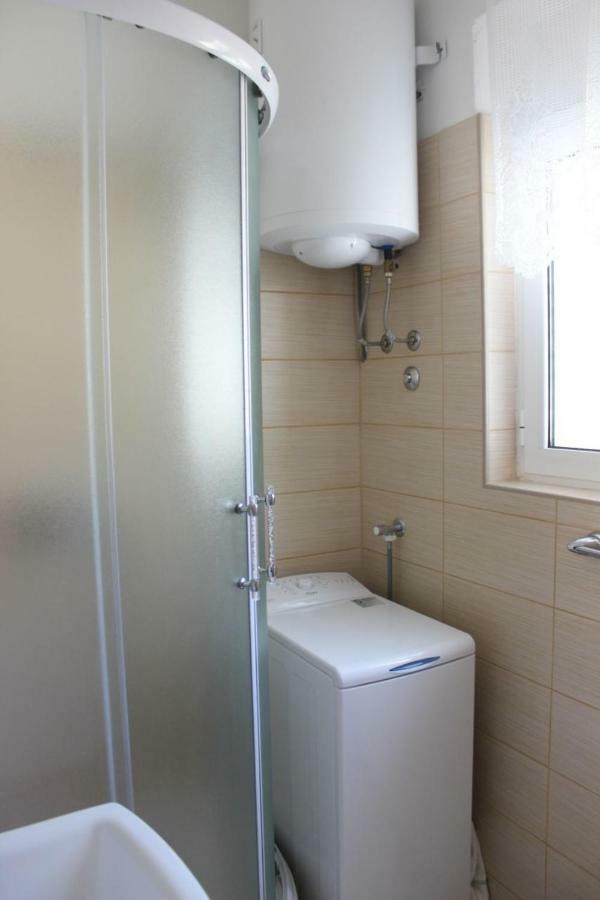 Apartmani Vinko ボル エクステリア 写真
