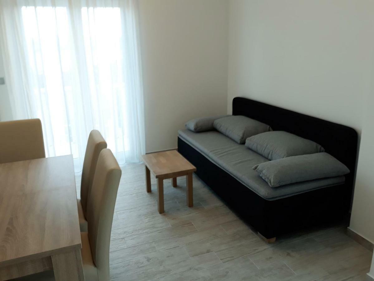 Apartmani Vinko ボル エクステリア 写真